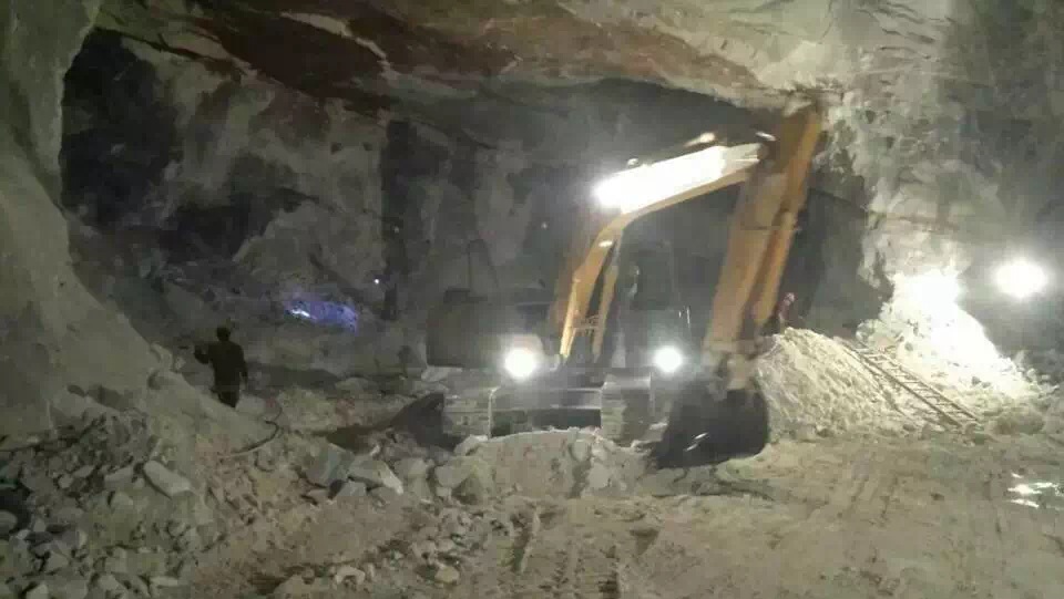 石頭破碎劑